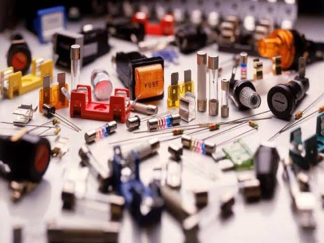 بهترین فروشگاه خرید قطعات الکترونیک صنعتی